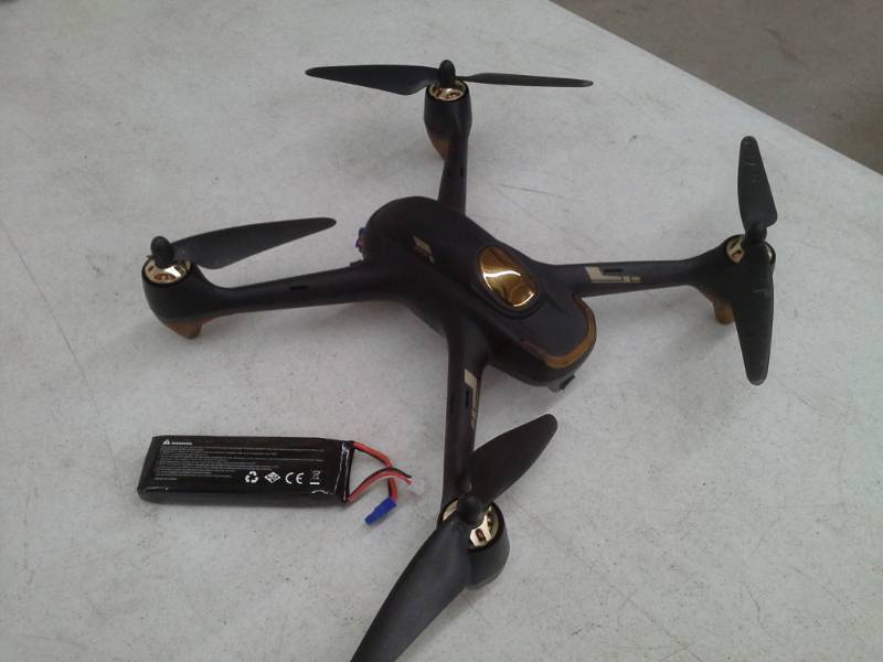 lot 105 image: Unmarked Black Drone with Battery