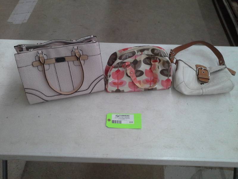 lot 111 image: Womens Purse Lot