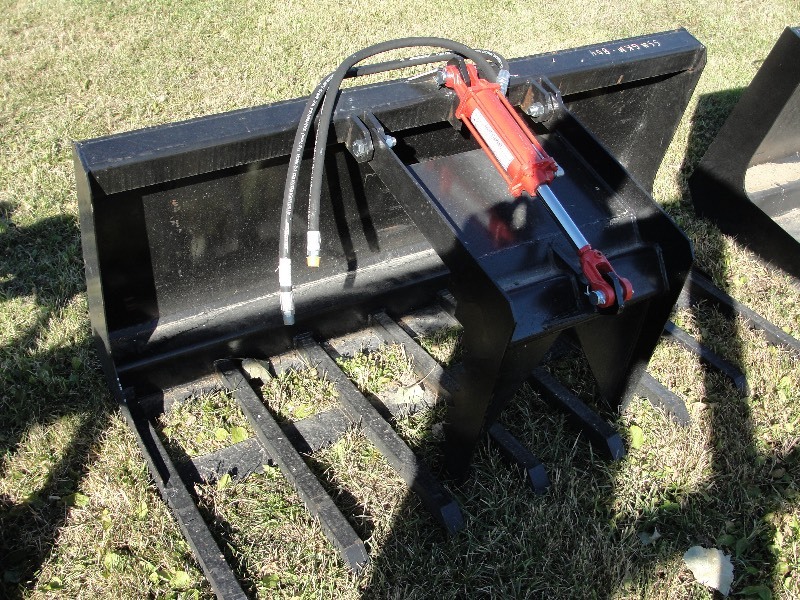 UNUSED 5 FT. FORK GRAPPLE
