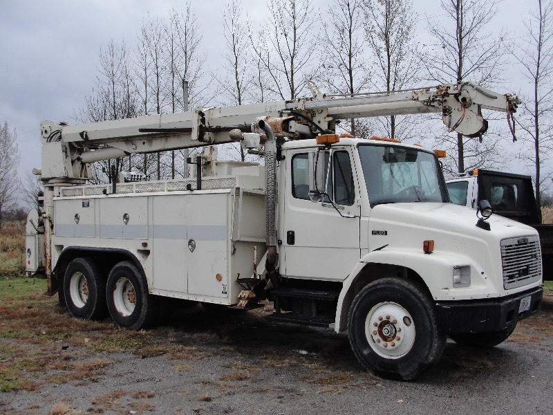 1995 FREIGHTLINER FL80 DIGGER DERRICK