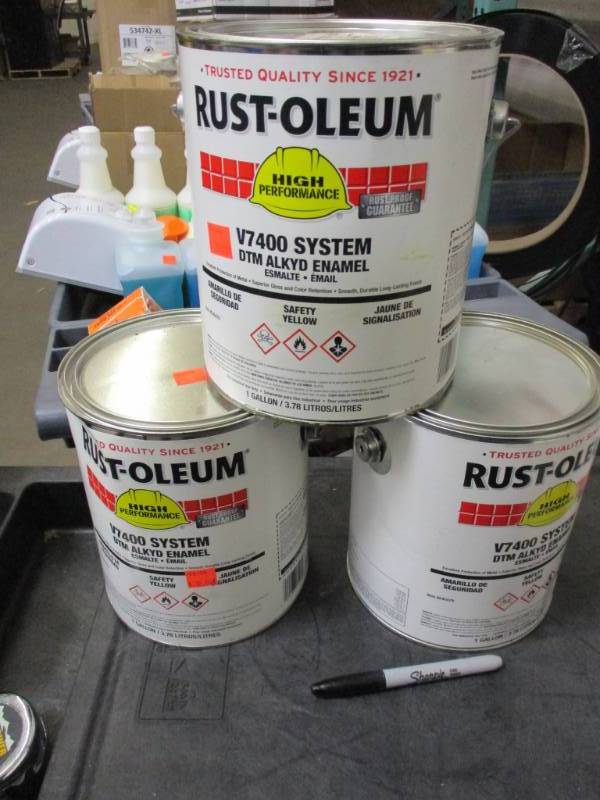 lot 2 image: Rust Oleum V7400 System Enamel
