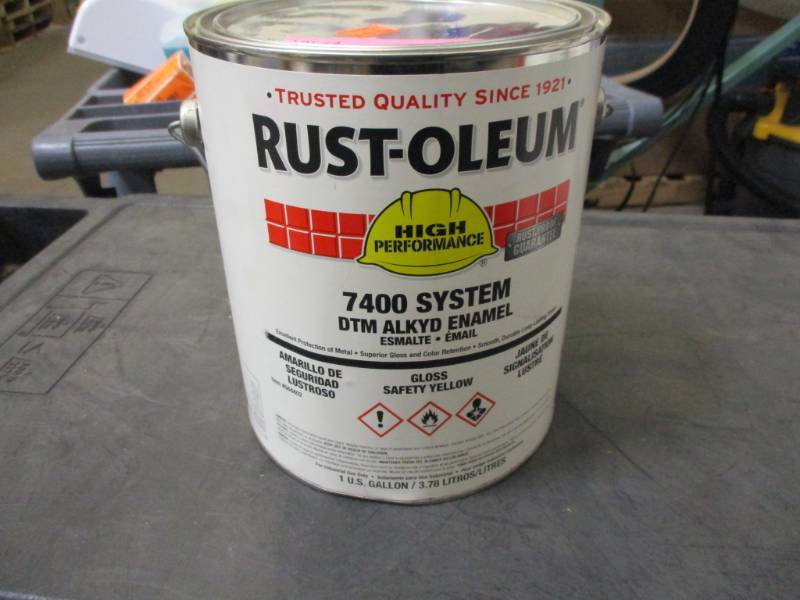 lot 4 image: Rust Oleum V7400 System Enamel
