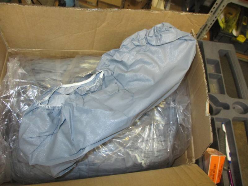 lot 12 image: Grey Boot covers XL 200ct
