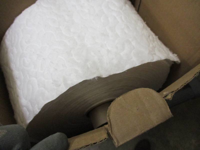 lot 14 image: 3M 7 x 13.8 White Doodleduster Cloth 1 Roll