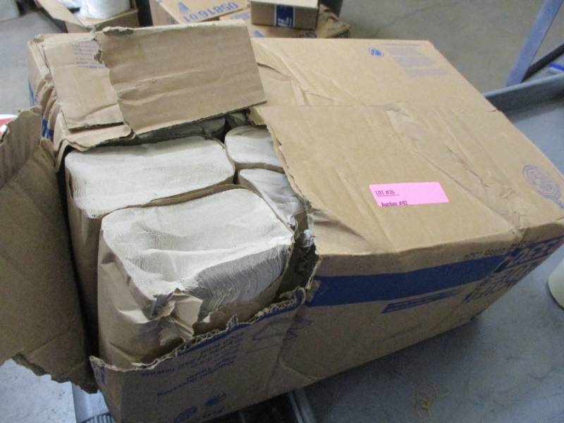 lot 25 image: Brown multifold paper towels