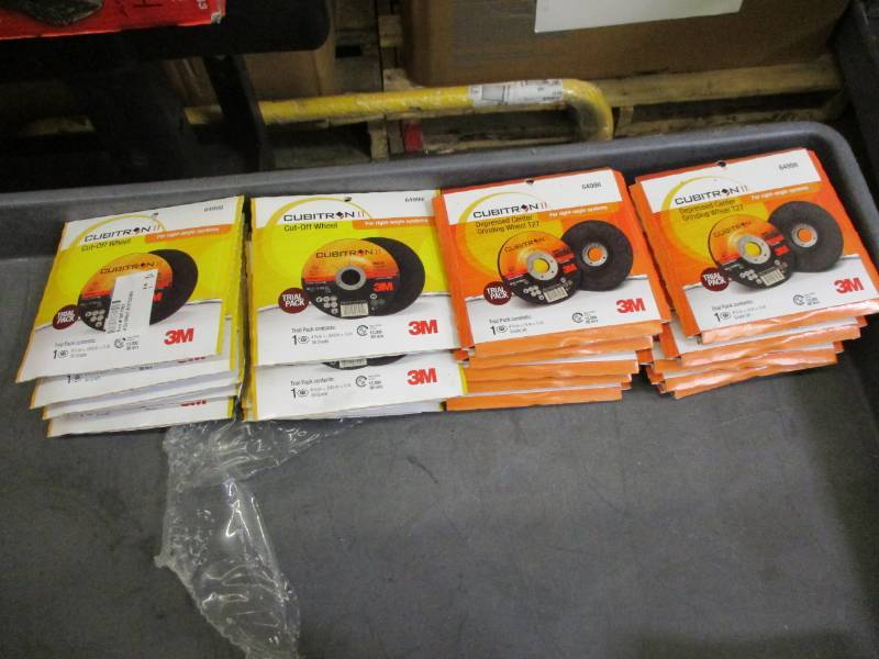 lot 41 image: 4 12 grinding and cutoff wheels