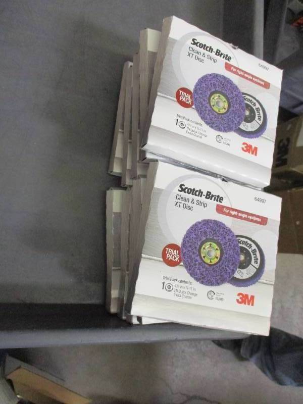 lot 42 image: 4 12 clean and strip discs