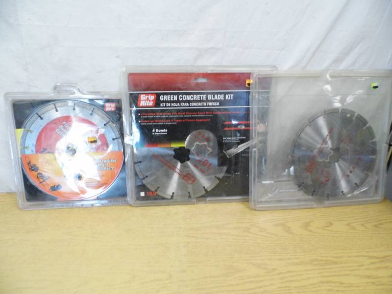 lot 12 image: Saw Blades