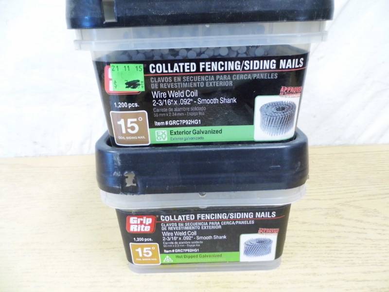 lot 21 image: 2 Boxes Grip Tite Collated Fencing Nails