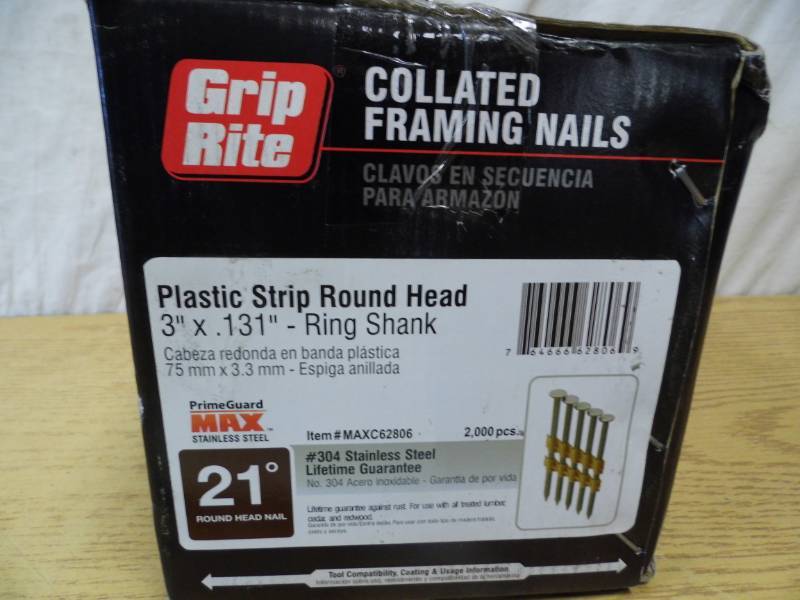 lot 23 image: Grip Tite Plastic Strip Round Head Nails