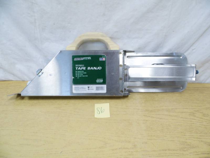 lot 86 image: New Tape Banjo