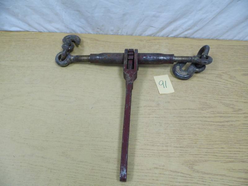 lot 91 image: Chain Binder