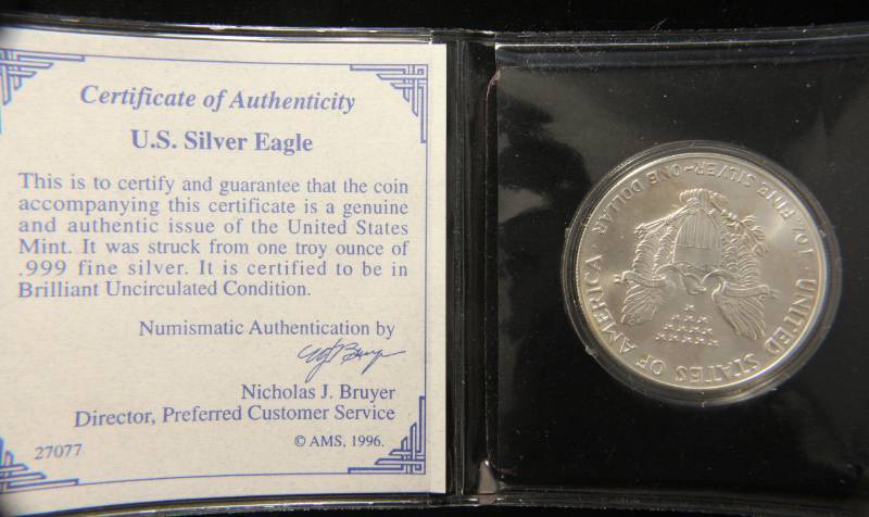 1986 AMERICAN SILVER EAGLE 1 TROY OZ. .999 FINE SILVER IN AIRTITE