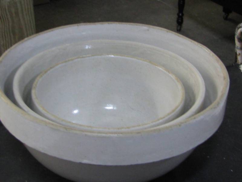 lot 8 image: Red Wing Nesting Crock Bowls