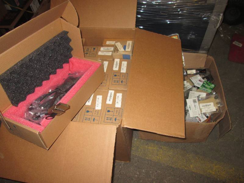 lot of 13 nvidia cable and box of m...