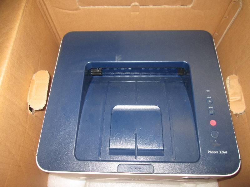xerox paser 3260 printer powers on...