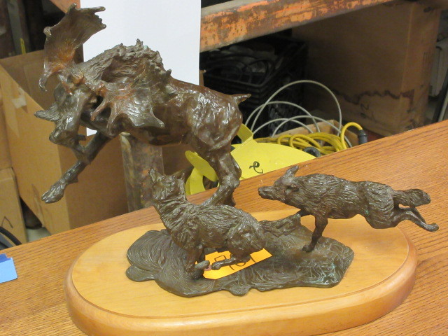 lot 704 image: LIMITED EDITION BRONZE FIGURE ISLE ROYAL BY BOB WINSHIP