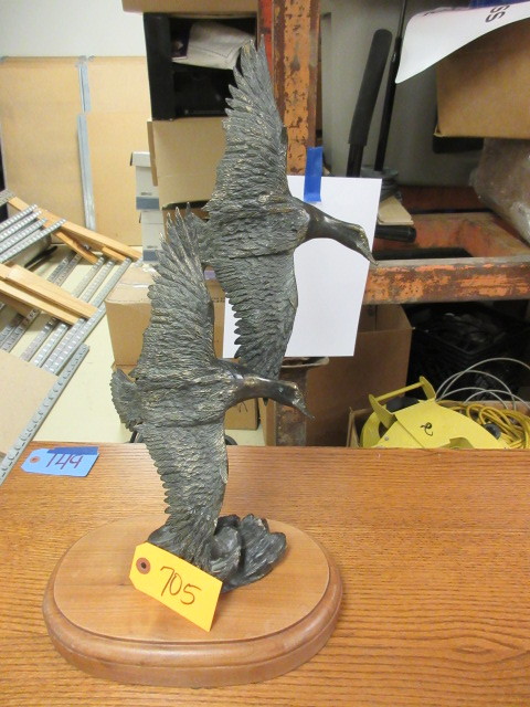 lot 705 image: LIMITED EDITION BRONZE FIGURE, CAN  BY BOB WINSHIP