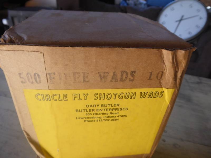 lot 33 image: Shotgun Shells & Shotgun Wads Lot