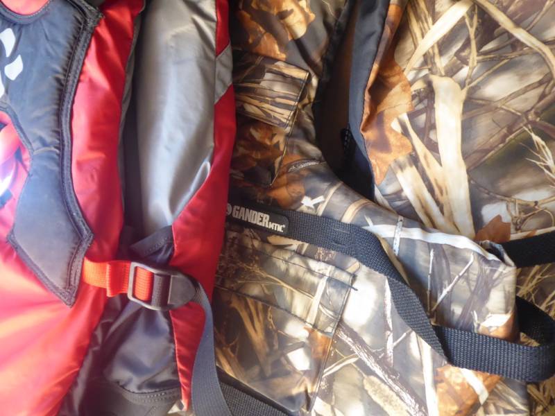 lot 34 image: Lifejackets & Chairs Lot