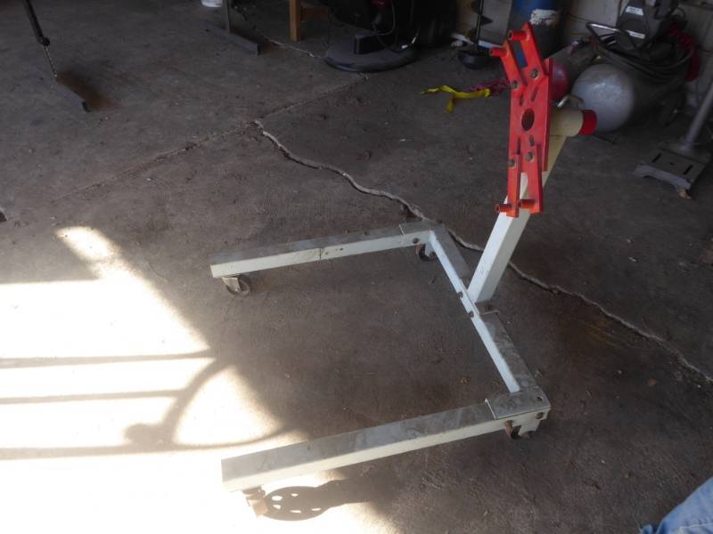 lot 45 image: Engine Stand