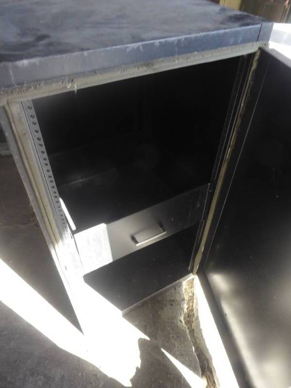 lot 52 image: Lot of 3 Steel Storage Shelves