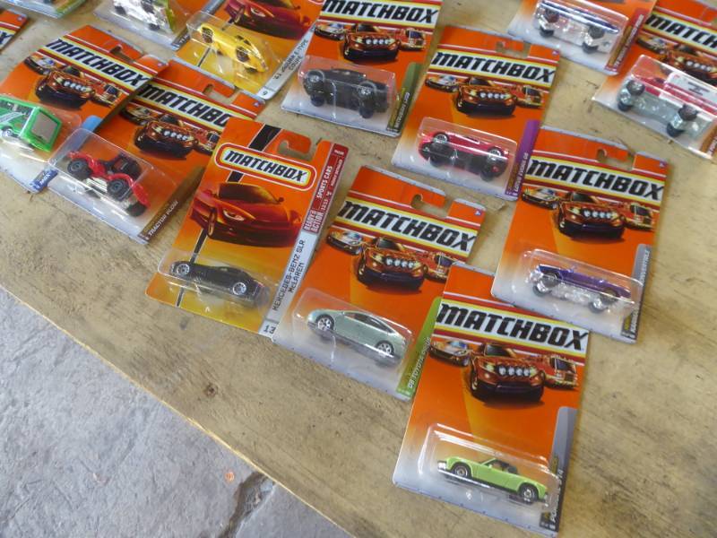 lot 68 image: Brand New Huge Lot of 81 Hot Wheels & Matchbox Cars in Packaging