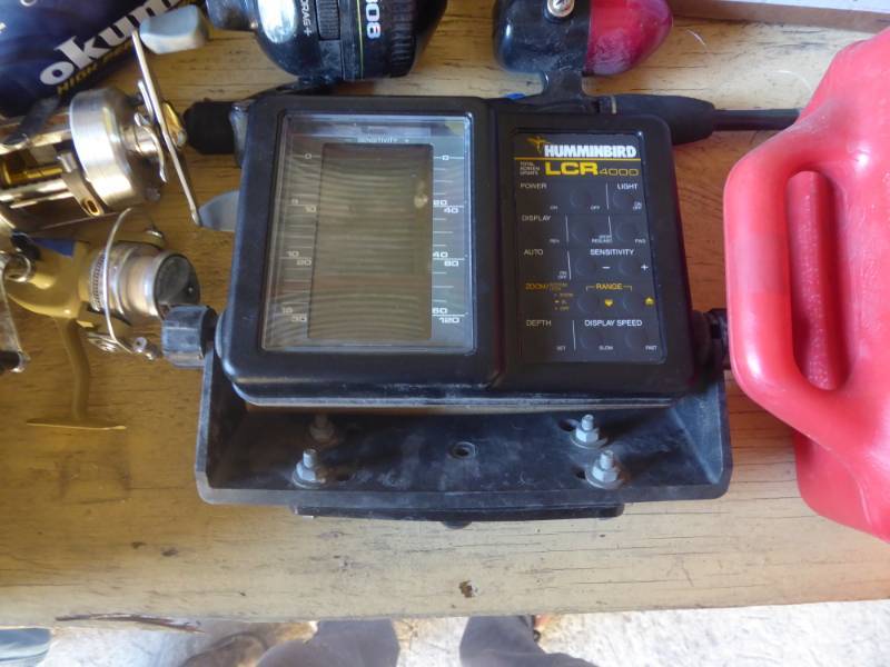lot 78 image: Humminbird LCR 4000 Fishfinder & Bulk Boating Accessory Lot