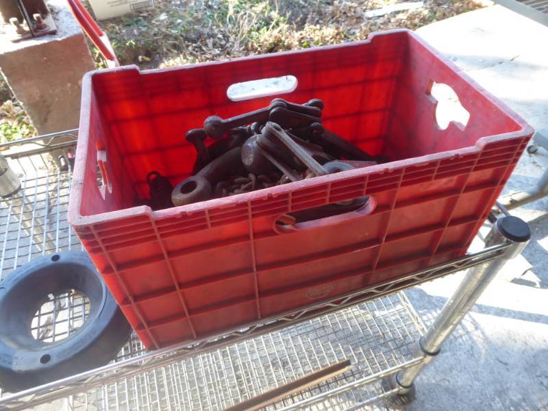 lot 81 image: Crate of Chains and Chain Binders