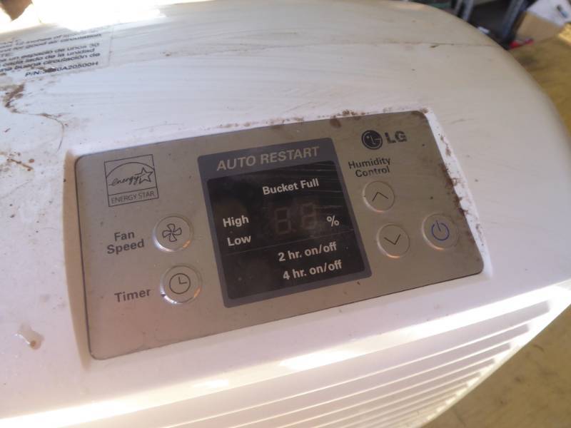 lot 91 image: LG Dehumidifier and Oscillating Tower Fan Lot