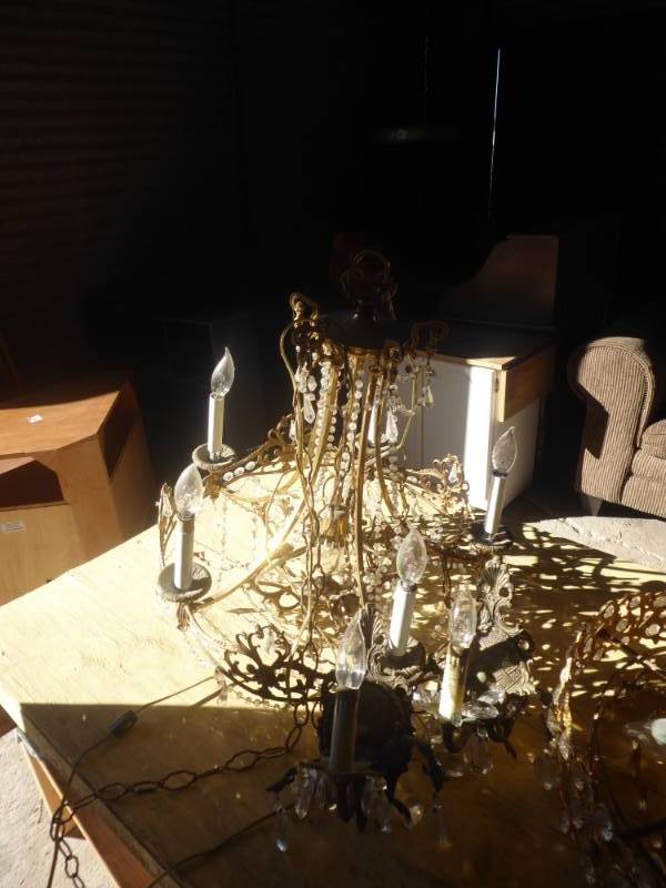 lot 92 image: Chandelier and Lighting Lot