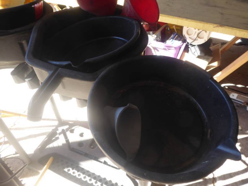lot 97 image: Miscellaneous Garage Items, Lighting, and Shelf lot