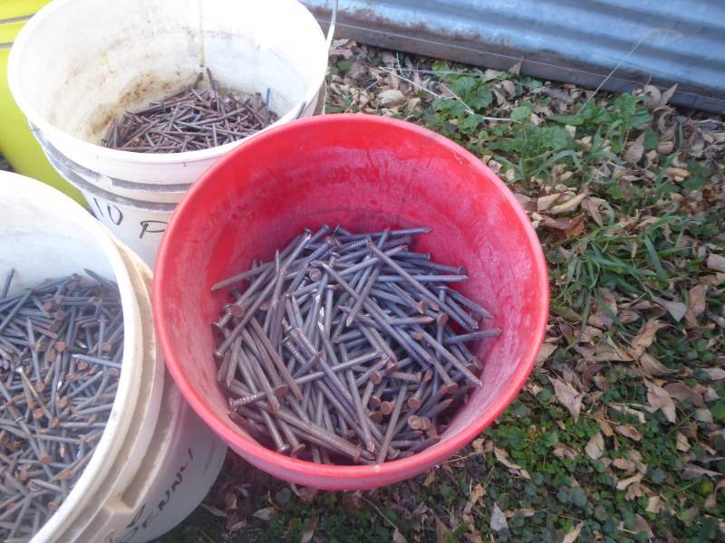 lot 100 image: Bulk Lot of Pole Barn Nails, Nails, Buckets and Wire