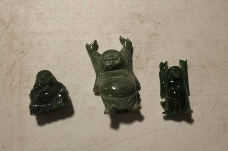 lot 91 image: Lot of (3) Jade Buddha Figurines