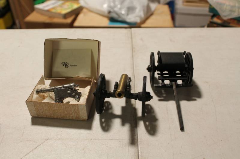 lot 98 image: Lot of (3) Military Canon, Carriage Figurines