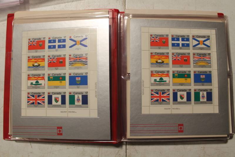 lot 52 image: 1979 Flags of Canada Stamp Collectors Set