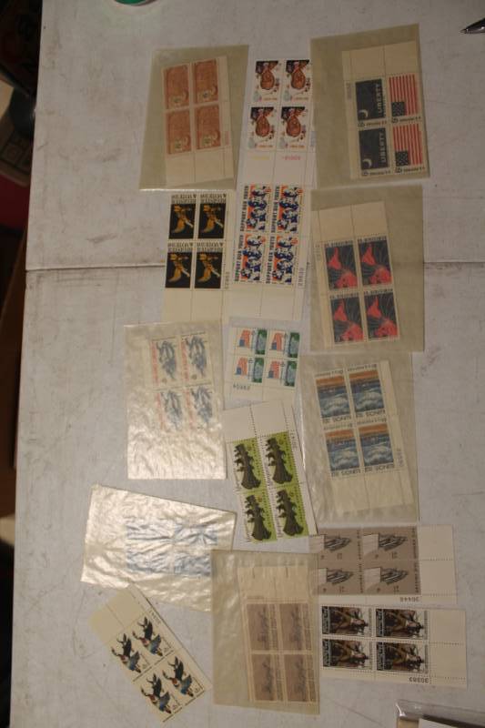 lot 39 image: Stamp Blocks - Assorted