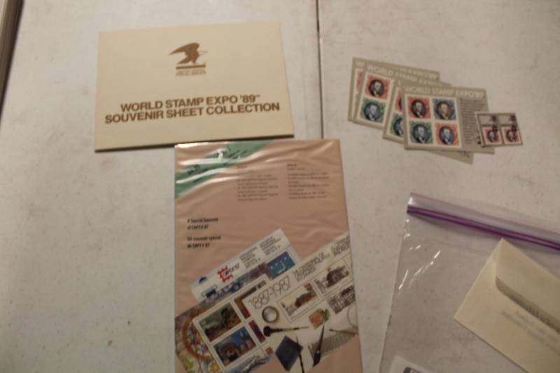 lot 87 image: 1989 World Stamp Expo Souvenir Sheet Collection