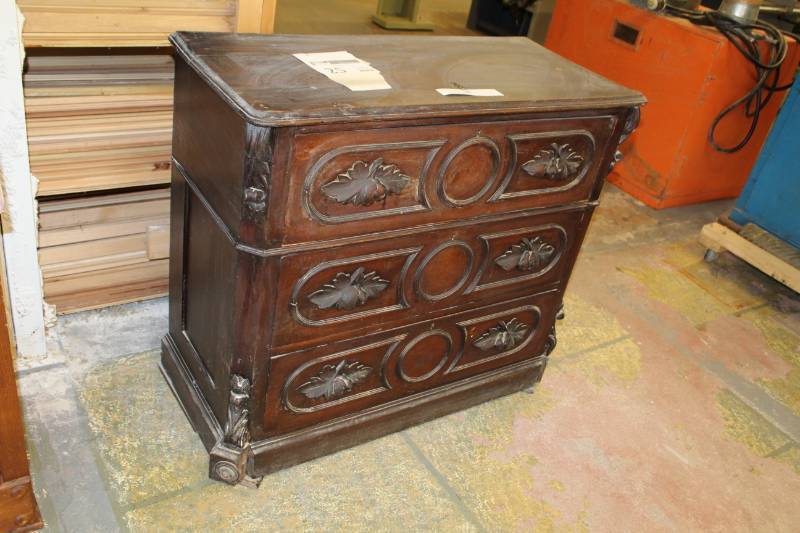 lot 25 image: Walnut Victorian 3-Drawer Chest, Walnut Race Track Mouldings w Carved Pulls, Hand Dovetailed Drawers