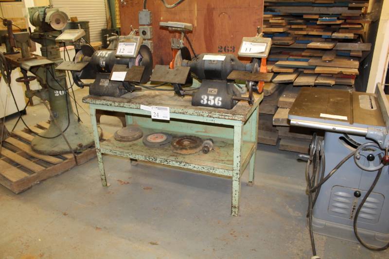 lot 24 image: Grinding Table