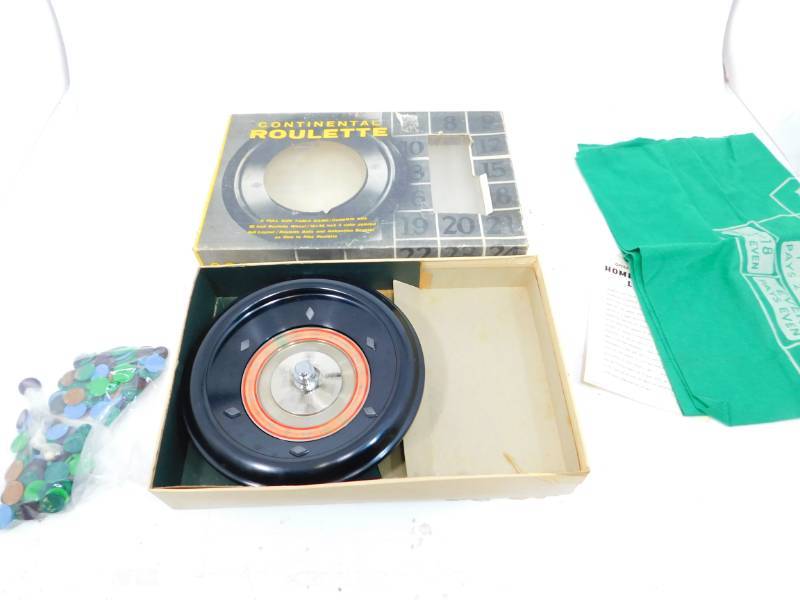 lot 8 image: Vintage Continental Roulette Table Game
