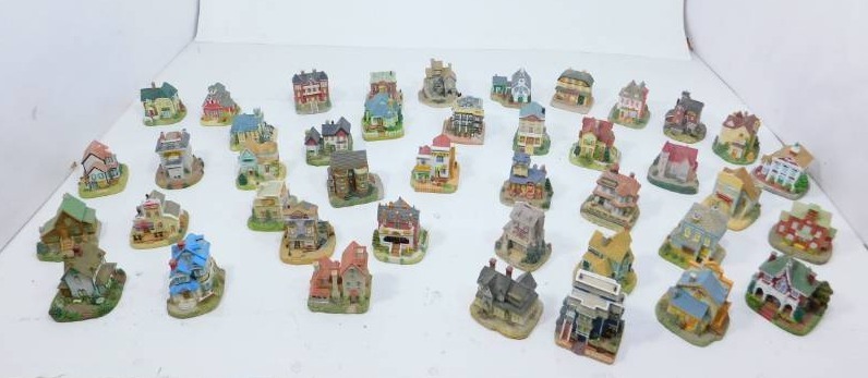 lot 11 image: VintageAntique Americana Collection Village