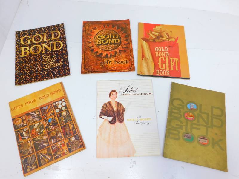 lot 13 image: Vintage Gold Bond Gift Books