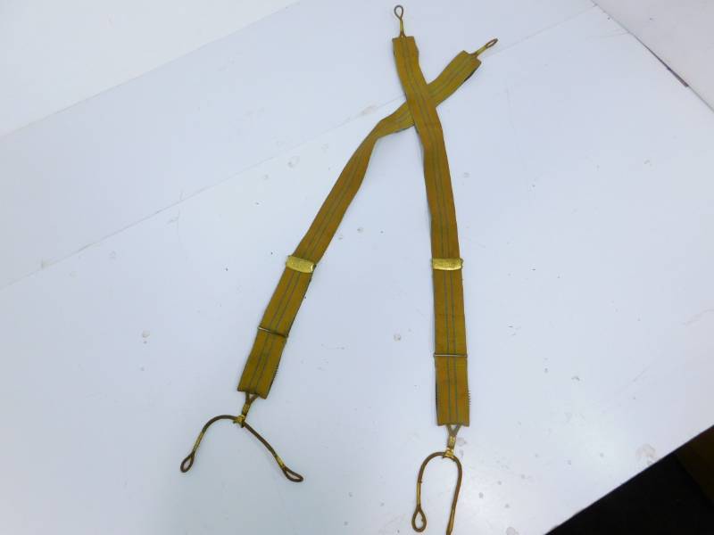 lot 50 image: Vintage Tan & Green Suspenders