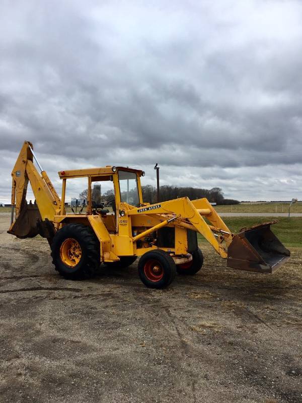 John Deere 410 Backhoe