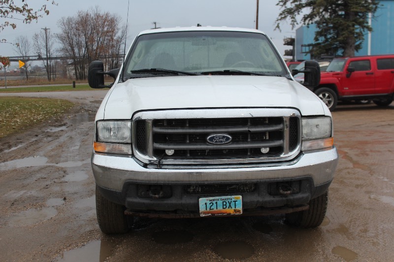 lot 3120 image: 2003 Ford F350 Super Duty XL Crew Cab Long Box 4x4