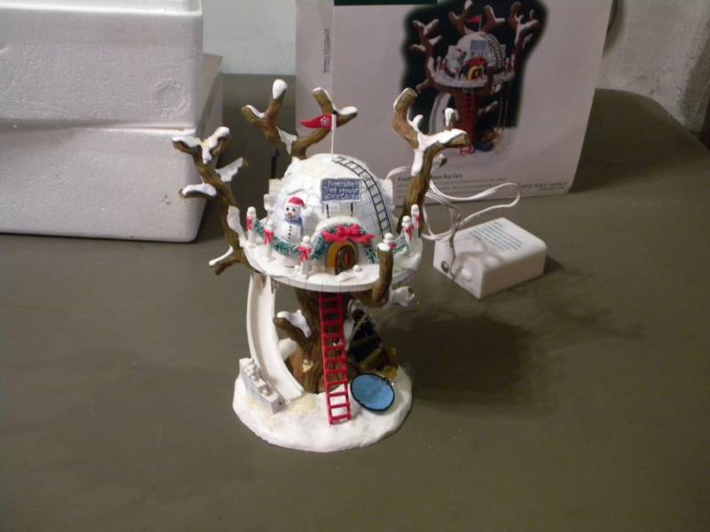 lot 9 image: Dept. 56  Frostbite Tree House Day Care