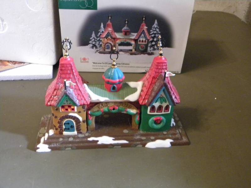 lot 10 image: Dept. 56 Welcome to Elf Land Gateway Entrance