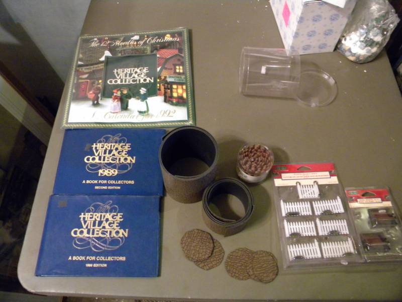 lot 15 image: Dept. 56 & Lemax Pieces, 1992 Calendar & Booklets