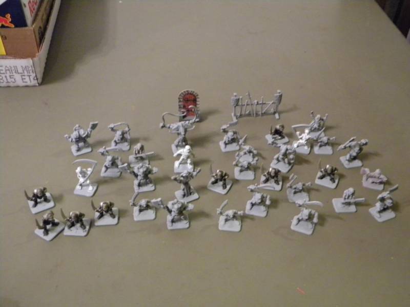 lot 51 image: D & D Plastic Game Pieces 